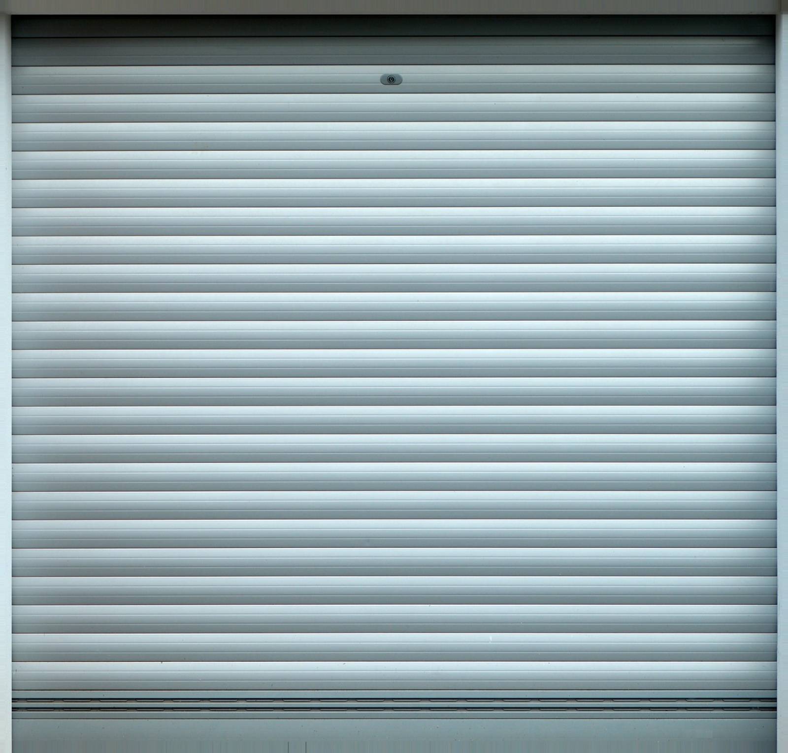 Installation d'un porte de garage sur Arcachon au couleur du Bassin d'arcachon