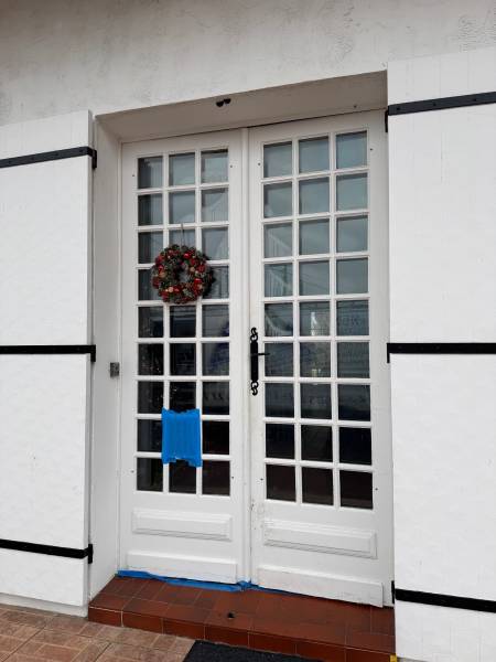 Ancienne porte à remplacer en rénovation